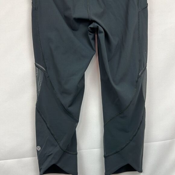 Lululemon gray and mesh cropped leggings size 6 EUC - Picture 10 of 10